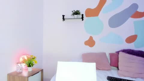 Snapshot of evalunna__ chatting on 22, 2, 2025  Eva Luna online show from 22, 2, 2025