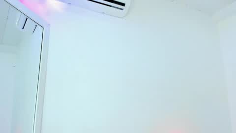 Snapshot of evalunna__ chatting on 27, 2, 2025  Eva Luna online show from 27, 2, 2025