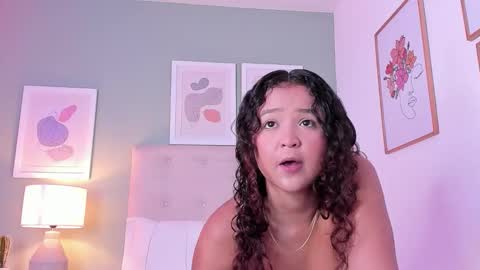 Snapshot of evalunna__ chatting on 10, 10, 2025  Eva Luna online show from 10, 10, 2025