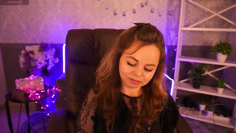 EvaMinni online show from 5, 11, 2025