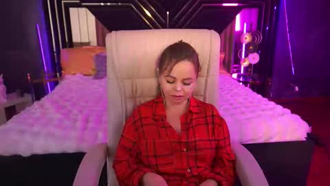 EvaMinni online show from 13, 11, 2025