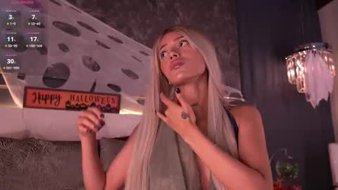 Snapshot of evamoretti chatting on 29, 10, 2025 Eva Moretti online show from 29, 10, 2025