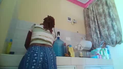 evamyler online show from 17, 9, 2025