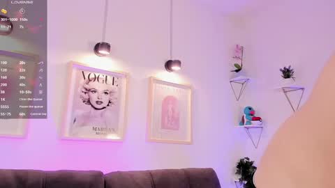 Evan voss  help me get 200 likesindependent model online show from 17, 9, 2025