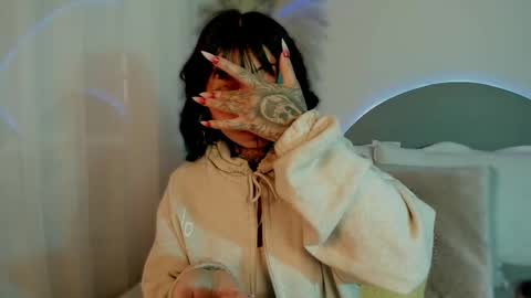 Eva online show from 8, 10, 2025