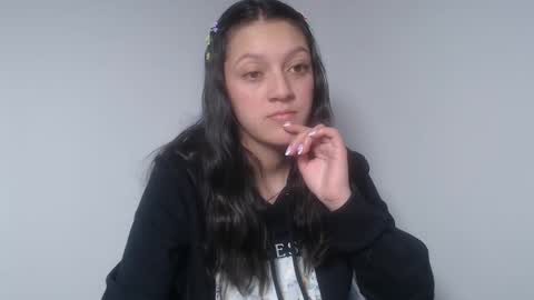 Snapshot of evangeline_petite chatting on 14, 9, 2025 eva online show from 14, 9, 2025