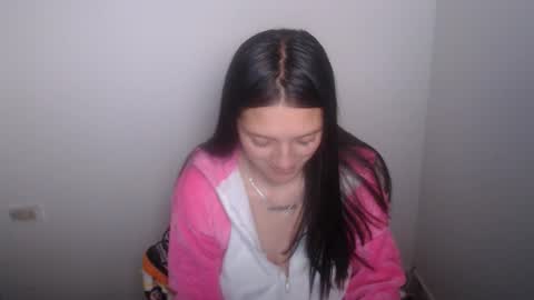 Snapshot of evangeline_petite chatting on 18, 5, 2026 eva online show from 18, 5, 2026