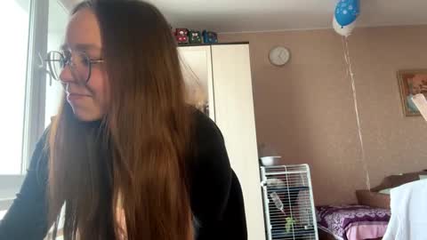 Snapshot of evangelinestiles chatting on 28, 3, 2026 Mia online show from 28, 3, 2026