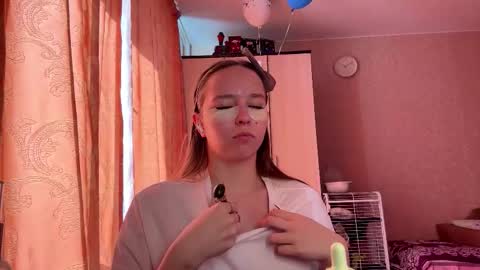 Snapshot of evangelinestiles chatting on 30, 3, 2026 Mia online show from 30, 3, 2026