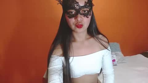 evangelinne_01 online show from 9, 11, 2025