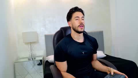 E V A N S online show from 23, 2, 2026