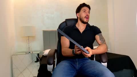 E V A N S online show from 25, 2, 2026