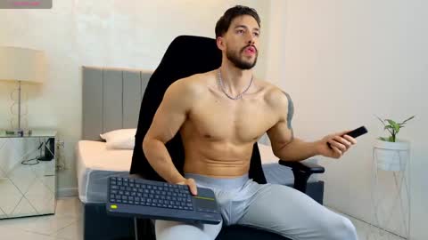 E V A N S online show from 25, 5, 2026