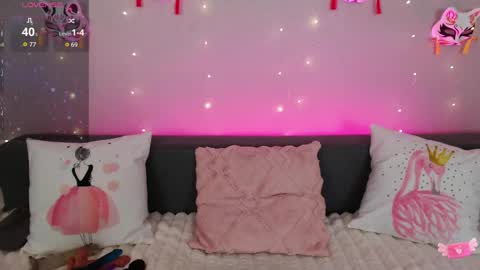 Snapshot of evarey_ chatting on 14, 5, 2026 Adelina online show from 14, 5, 2026