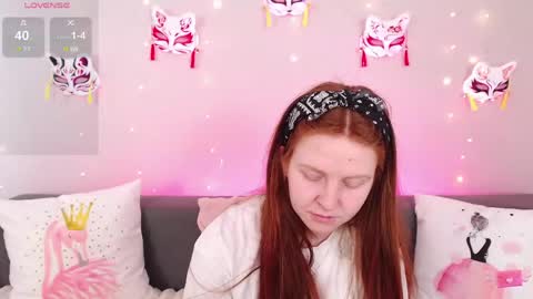 Snapshot of evarey_ chatting on 27, 5, 2026 Adelina online show from 27, 5, 2026