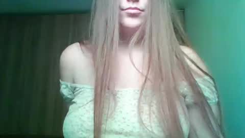 evasapples2026 online show from 5, 5, 2026