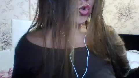 Snapshot of evasapples2026 chatting on 2, 7, 2026 evasapples2026 online show from 2, 7, 2026