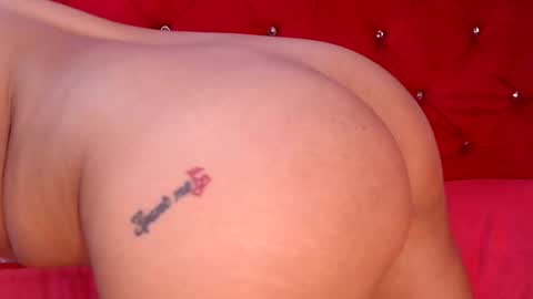 Eva    Instagram evasummer 1 online show from 21, 1, 2025