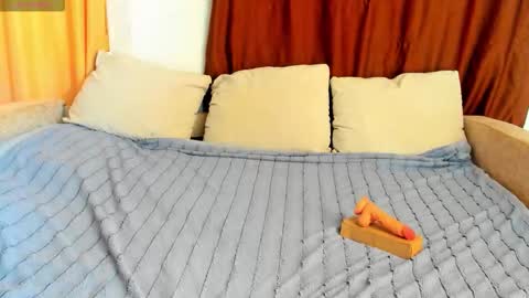 Snapshot of evasunshine18 chatting on 10, 3, 2026 Eva online show from 10, 3, 2026