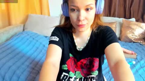 Snapshot of evasunshine18 chatting on 16, 3, 2026 Eva online show from 16, 3, 2026