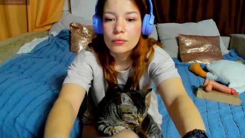 Snapshot of evasunshine18 chatting on 4, 4, 2026 Eva online show from 4, 4, 2026