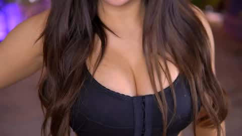 Snapshot of evazane chatting on 4, 1, 2025 Eva online show from 4, 1, 2025