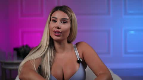 Snapshot of evazane chatting on 20, 10, 2025 Eva online show from 20, 10, 2025