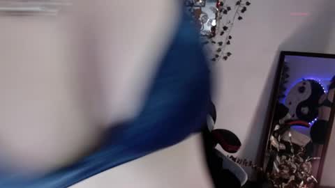 Eve Blue  friends. IG eve blue77 TW EveBlue 1 OF eveblue7 online show from 24, 5, 2026