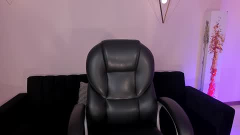 Snapshot of evebenson chatting on 16, 9, 2025 Eve online show from 16, 9, 2025