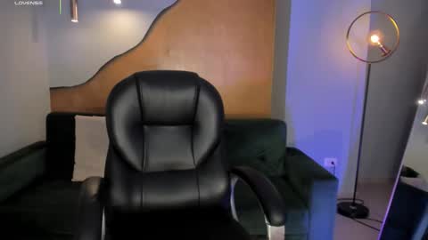 Snapshot of evebenson chatting on 8, 10, 2025 Eve online show from 8, 10, 2025