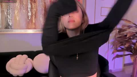 Snapshot of evebenson chatting on 5, 11, 2025 Eve online show from 5, 11, 2025