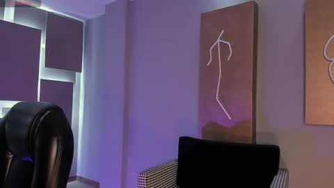 Snapshot of evebenson chatting on 11, 11, 2025 Eve online show from 11, 11, 2025