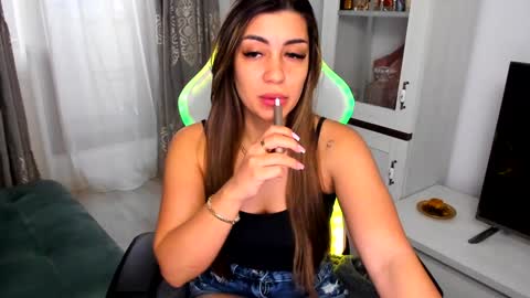 Snapshot of eveeevian chatting on 2, 2, 2025 eveeevian online show from 2, 2, 2025