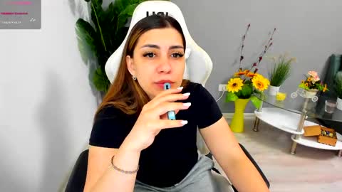 eveeevian online show from 12, 5, 2026