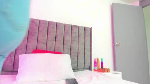 evelin__thompsson online show from 21, 5, 2026