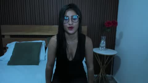 Snapshot of evelin_leroy chatting on 7, 1, 2025 BELLA online show from 7, 1, 2025