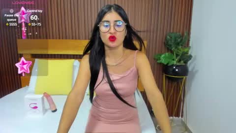 Snapshot of evelin_leroy chatting on 18, 2, 2025 BELLA online show from 18, 2, 2025