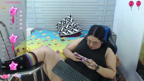 evelin zaens online show from 7, 1, 2025