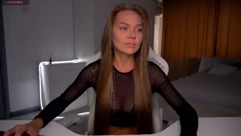 Evelina online show from 10, 6, 2026
