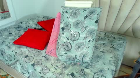 DAYANITA online show from 18, 12, 2024