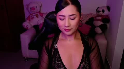 Evelyn online show from 11, 11, 2025