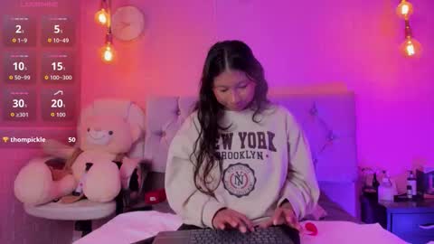   online show from 25, 10, 2025