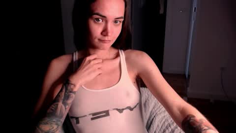 Snapshot of evelyn_gg chatting on 19, 9, 2025 Evelyn online show from 19, 9, 2025