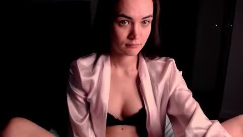 Snapshot of evelyn_gg chatting on 24, 11, 2025 Evelyn online show from 24, 11, 2025