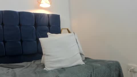 Snapshot of evelyn_morgan1 chatting on 21, 12, 2024 evelyn_morgan1 online show from 21, 12, 2024