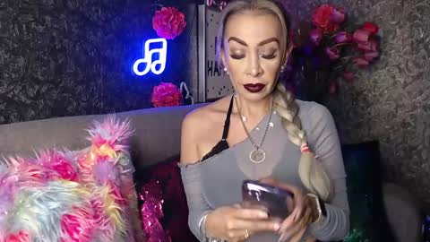 EvelynaGrey online show from 20, 1, 2025