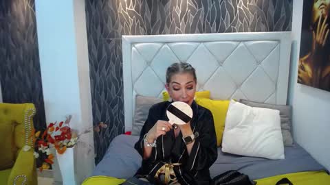 EvelynaGrey online show from 24, 2, 2025