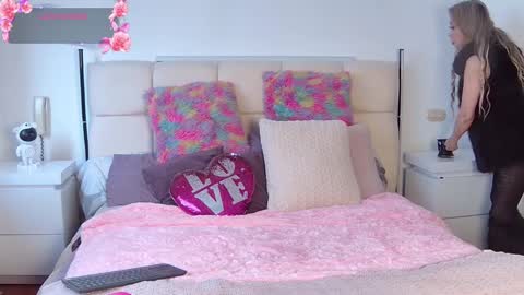 EvelynaGrey online show from 7, 10, 2025