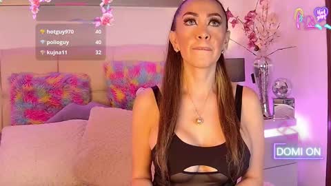 Snapshot of evelynagrey chatting on 4, 3, 2026 EvelynaGrey online show from 4, 3, 2026