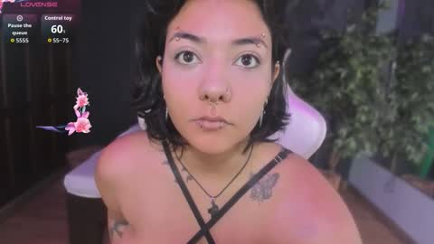 Snapshot of evelynaradia chatting on 9, 1, 2026 Evelyn online show from 9, 1, 2026